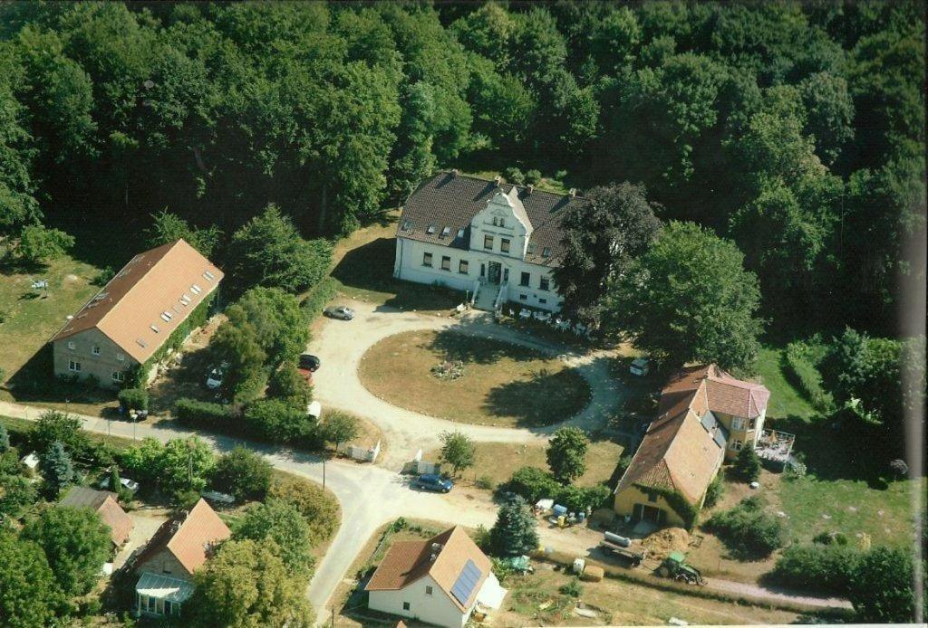 Hotel Pension Gutshaus Neu Wendorf Sanitz Buitenkant foto